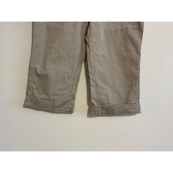 Maurices Brown Khaki Capri Shorts Womens Size 11/12 Cotton Mid Rise - Picture 2 of 7